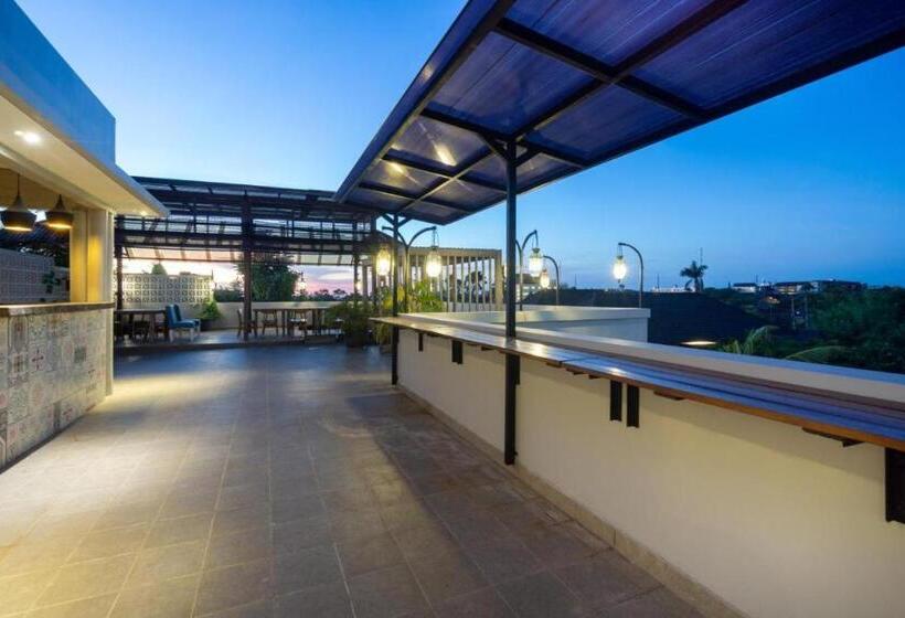 בית מלון כפרי Hola Seminyak