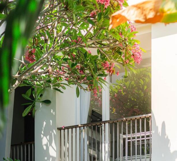 בית מלון כפרי Hola Seminyak