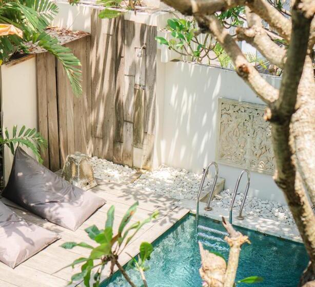 בית מלון כפרי Hola Seminyak