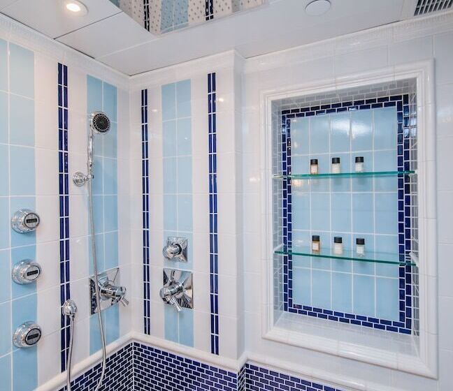 هتل Madera Hollywood