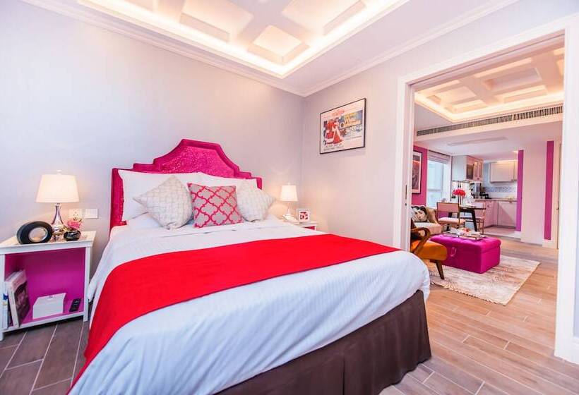 هتل Madera Hollywood