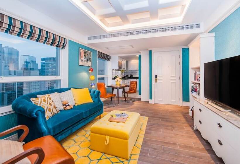 هتل Madera Hollywood