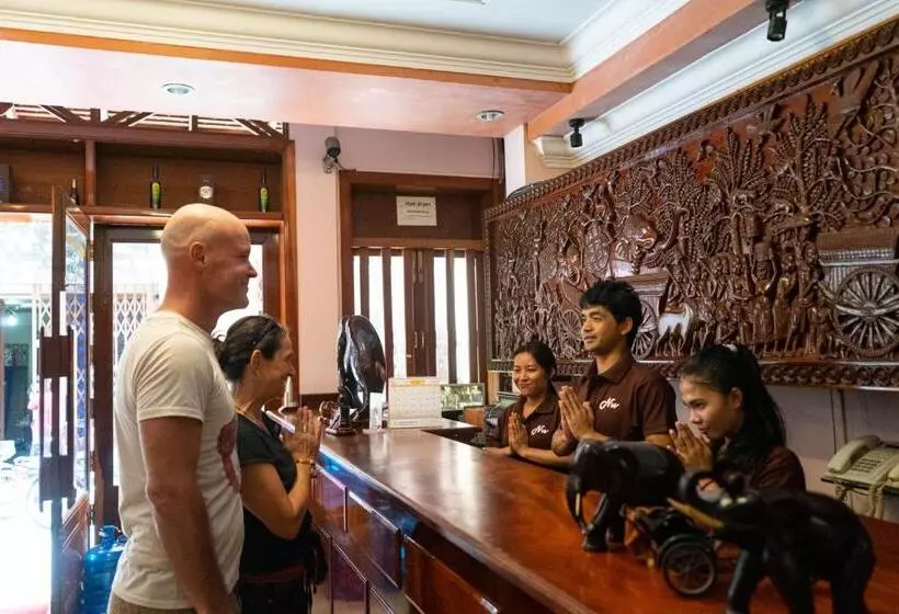 ホテル Nawin Palace Guesthouse