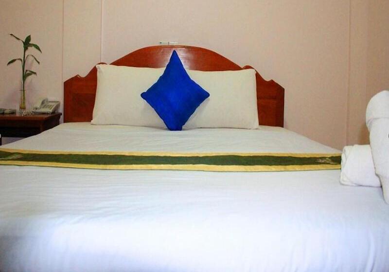 בית מלון כפרי Nawin Palace Guesthouse