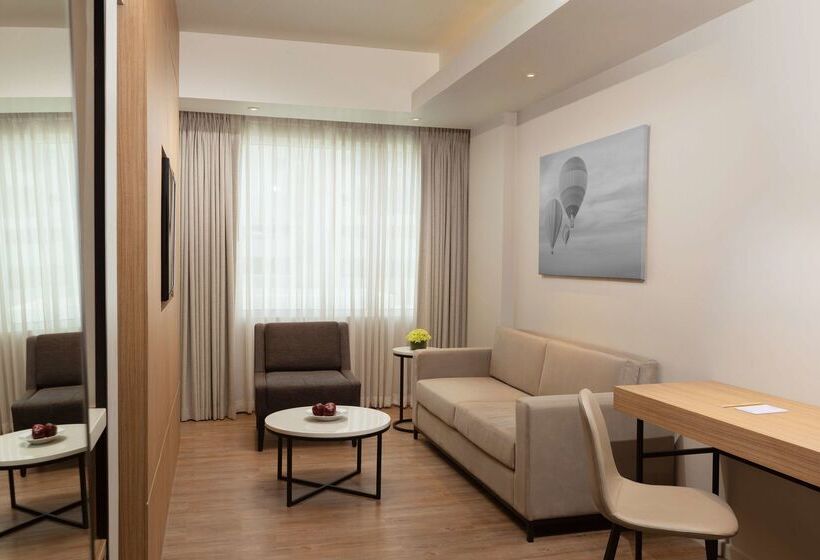 فندق Park Inn By Radisson Clark