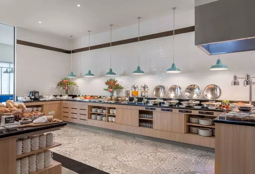 ホテル Park Inn By Radisson Clark