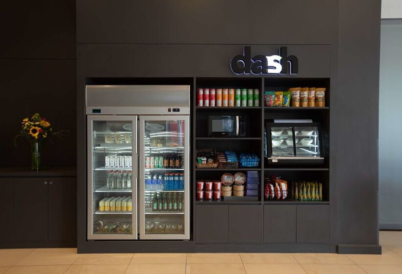 فندق Park Inn By Radisson Clark