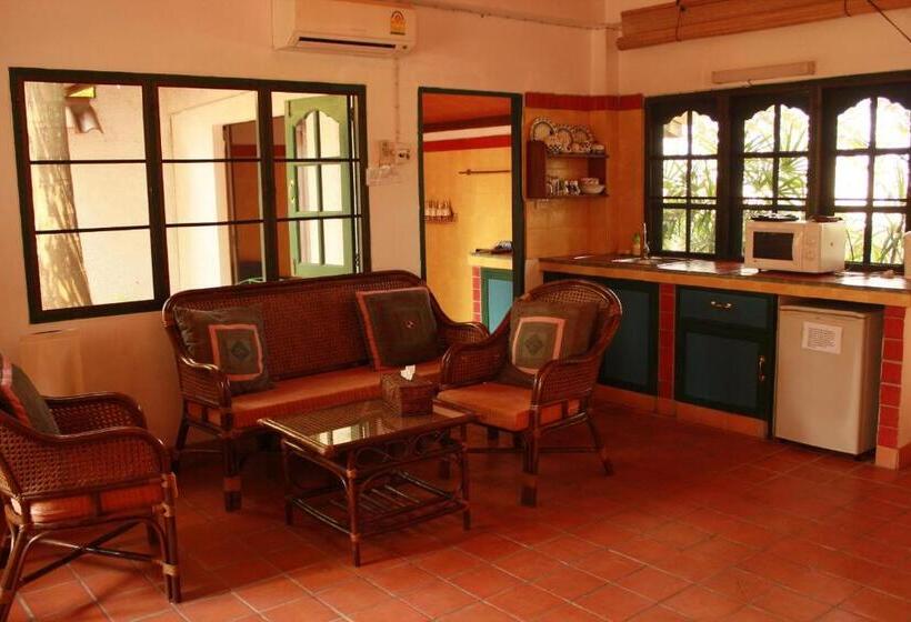 בית מלון כפרי Secret Garden Chiang Mai