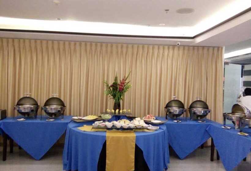 בית מלון כפרי Southpole Central