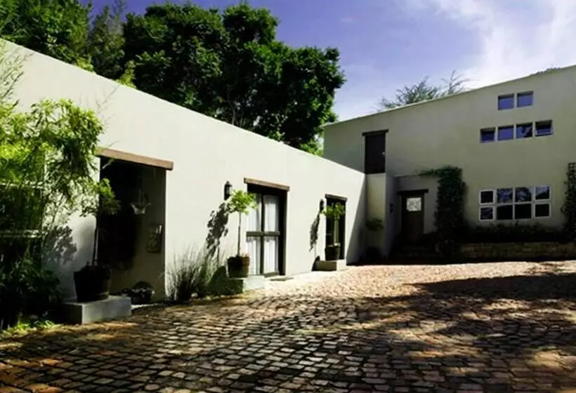 ペンション Craighall Garden Studios & Lofts