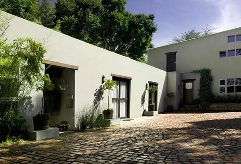 ペンション Craighall Garden Studios & Lofts