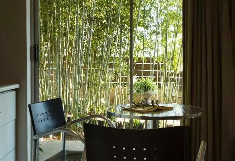 ペンション Craighall Garden Studios & Lofts