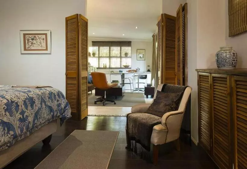 ペンション Craighall Garden Studios & Lofts