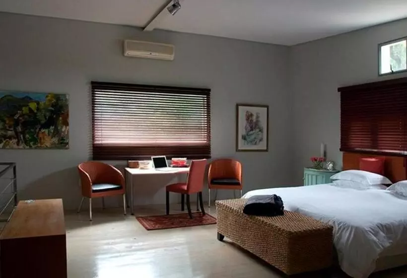 ペンション Craighall Garden Studios & Lofts