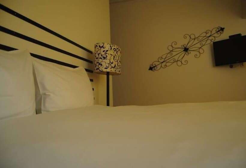 פנסיון Mozaika Guesthouse 2