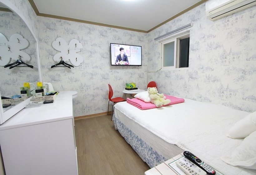 Seocho Guesthouse K  Hostel