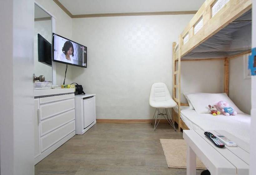 Seocho Guesthouse K  Hostel