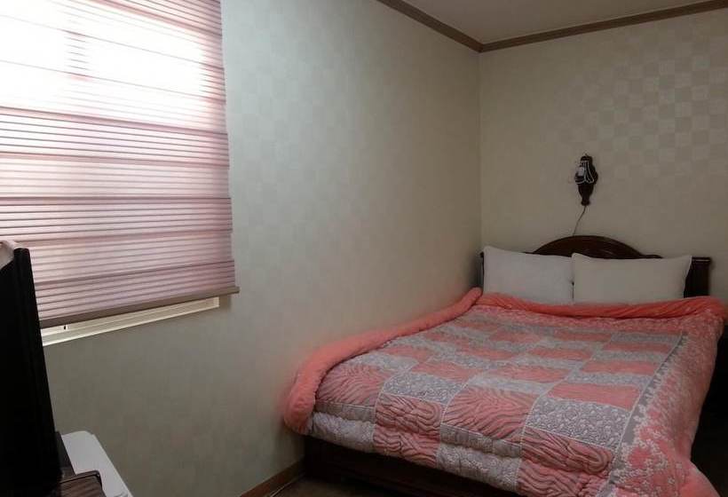 Seocho Guesthouse K  Hostel