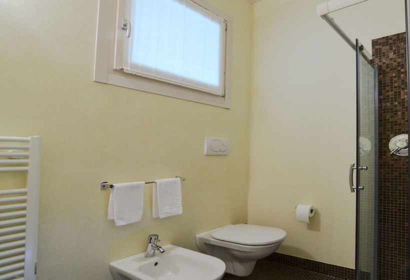 Sirmione Halldis Apartments