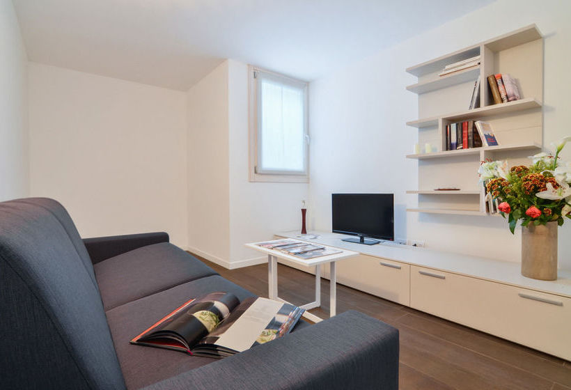 Sirmione Halldis Apartments