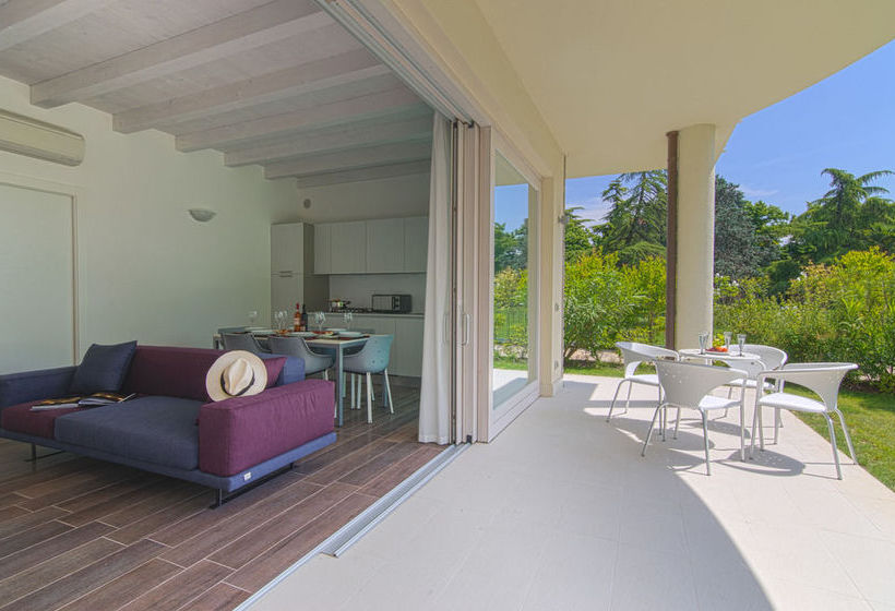 Sirmione Halldis Apartments