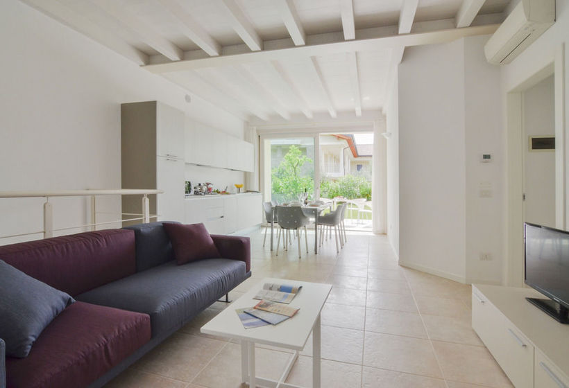 Sirmione Halldis Apartments