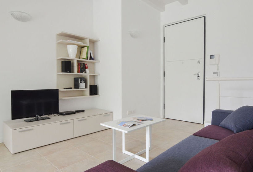 Sirmione Halldis Apartments