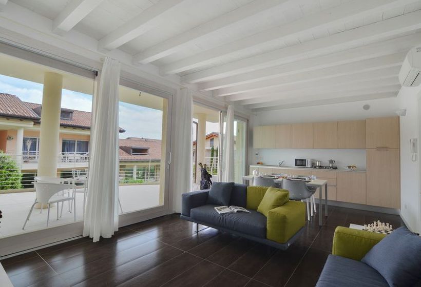 Sirmione Halldis Apartments