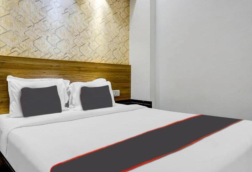 Hotelli Collection O Galaxy Stay