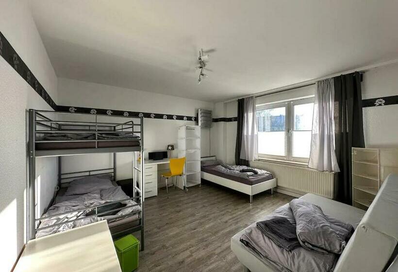 Albergue Winwin Im Westen