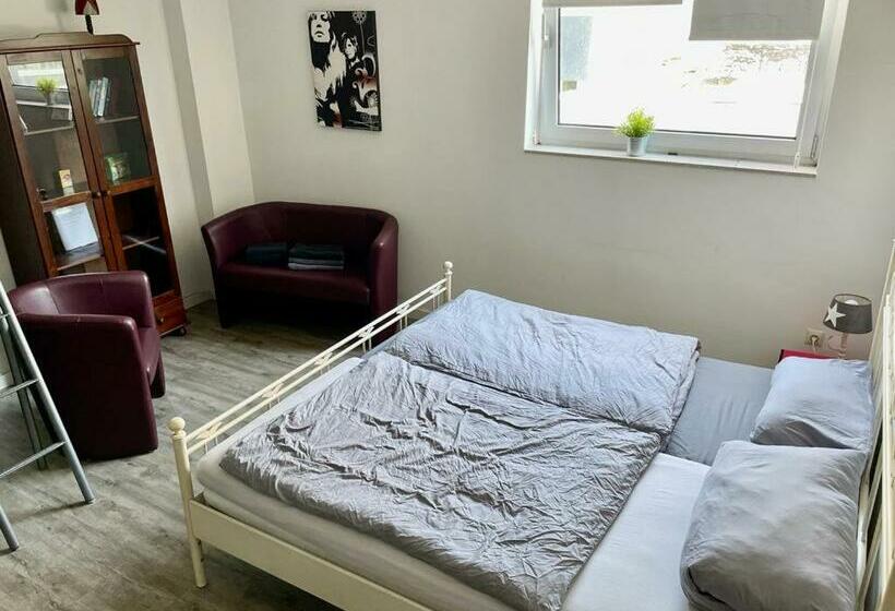 Albergue Winwin Im Westen