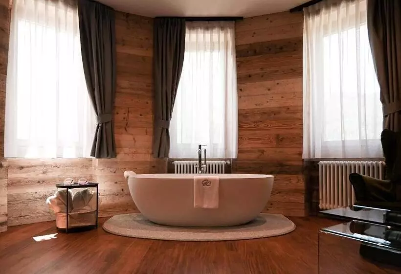 Hotelli Grey Castle Garnì&suite