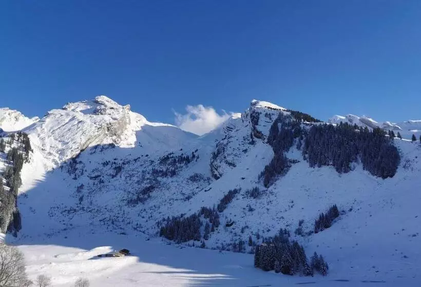 ホテル Hôtel Du Lac Des Confins