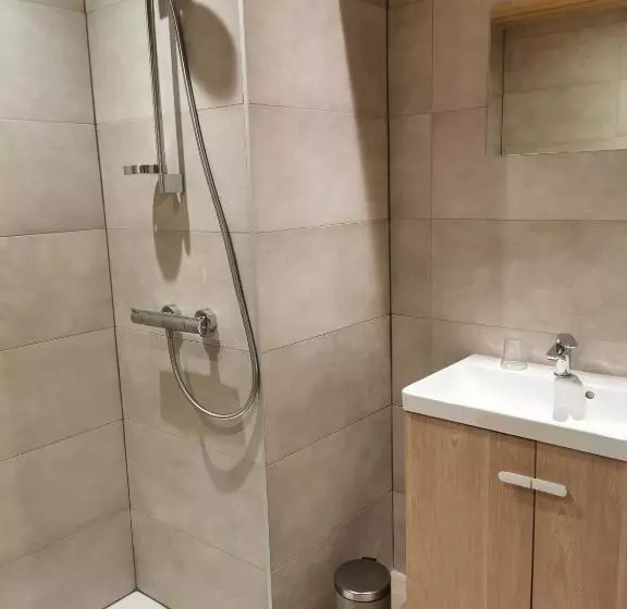 ホテル Hôtel Du Lac Des Confins