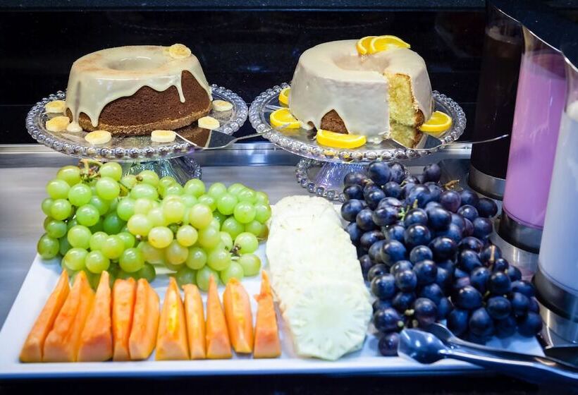 Отель Sophita Business