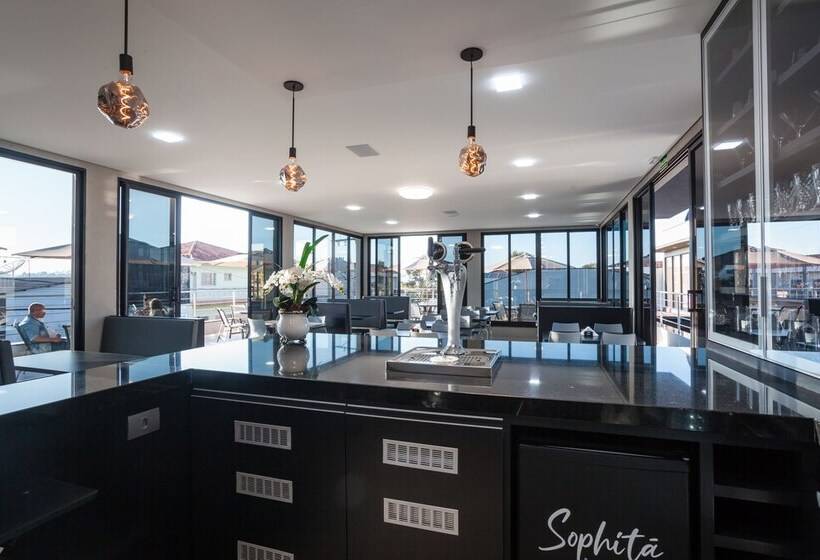 Отель Sophita Business