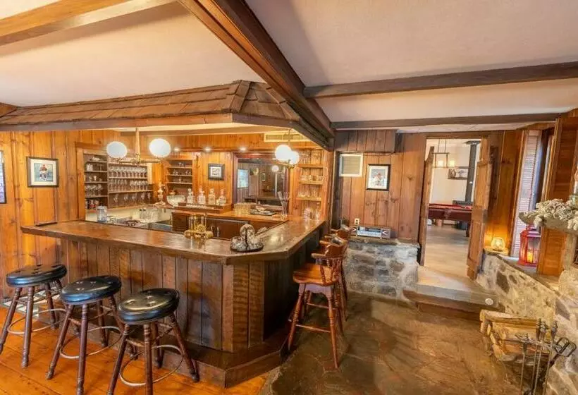 ユースホステル Pump House Inn & Spa
