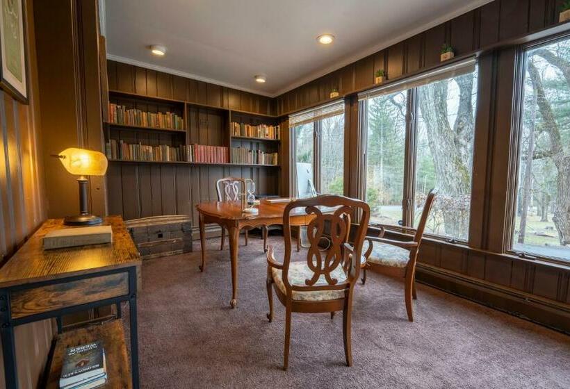 旅馆 Pump House Inn & Spa