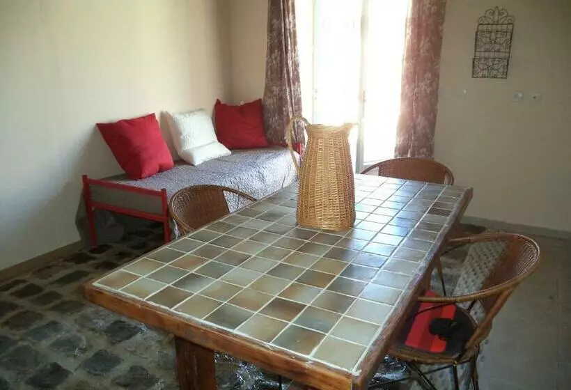 Aamiaismajoitus (B&B) La Dame Blanche