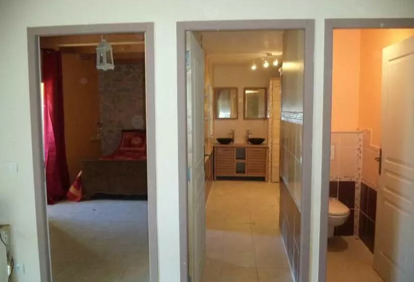 Aamiaismajoitus (B&B) La Dame Blanche