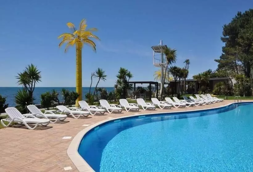 هتل Andamati Beach Resort