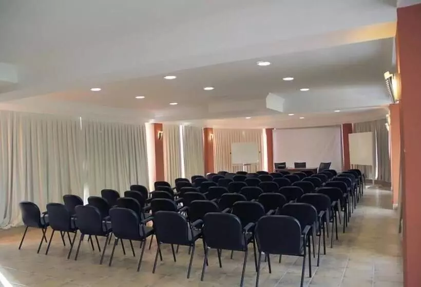 هتل Andamati Beach Resort