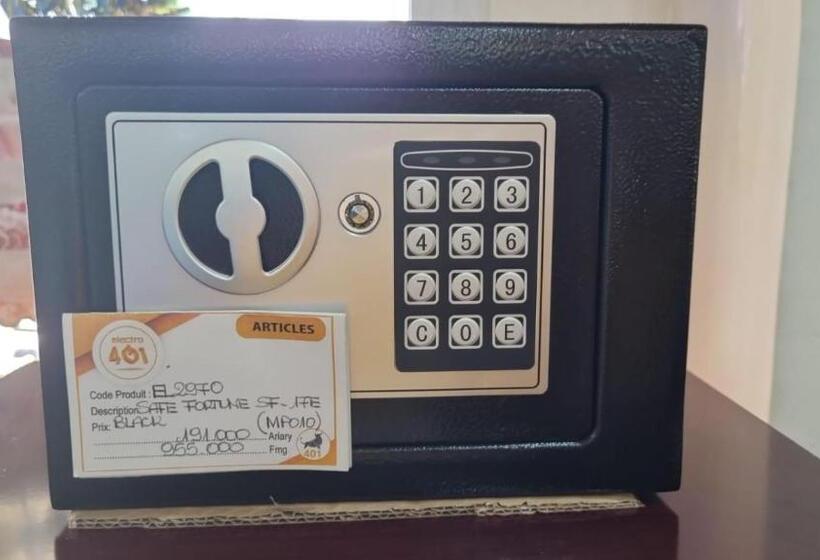 هتل Mon Choisy Hôtel Majunga