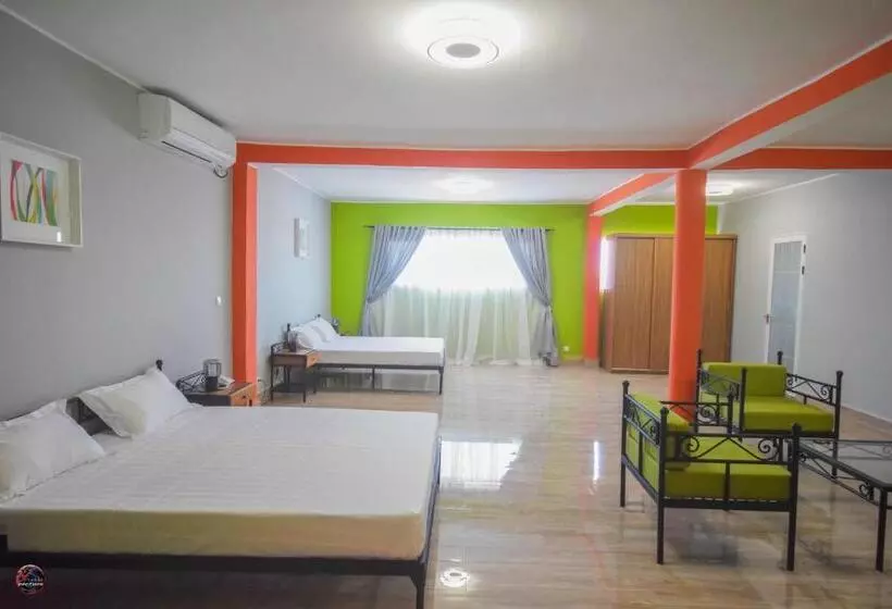 هتل Mon Choisy Hôtel Majunga