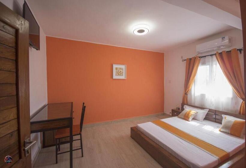 هتل Mon Choisy Hôtel Majunga