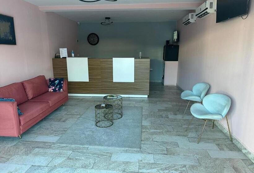 هتل Mon Choisy Hôtel Majunga