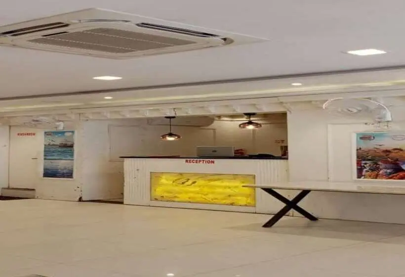 ホテル Ramesh Palace