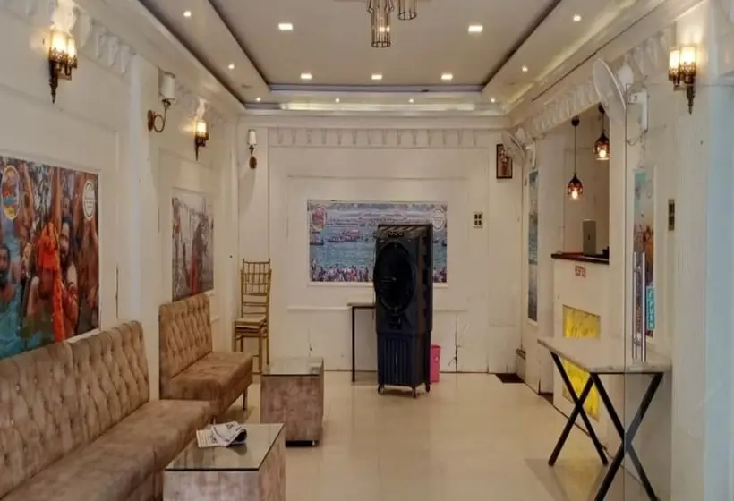 ホテル Ramesh Palace