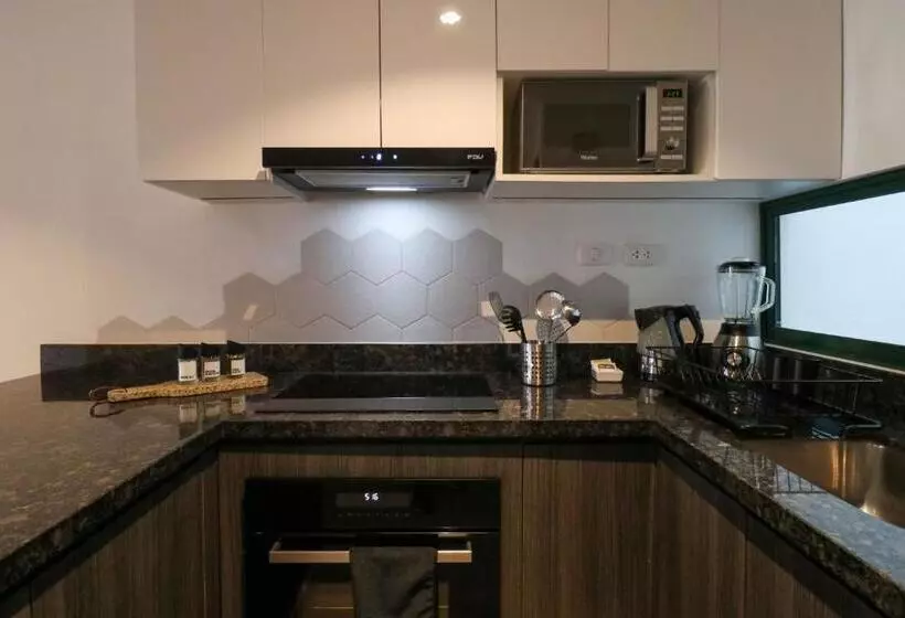 Monumental By Wynwood House