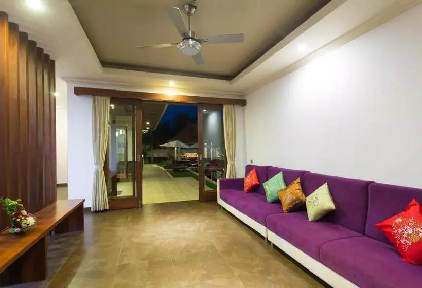 ユースホステル Villa Sabasanti Gianyar